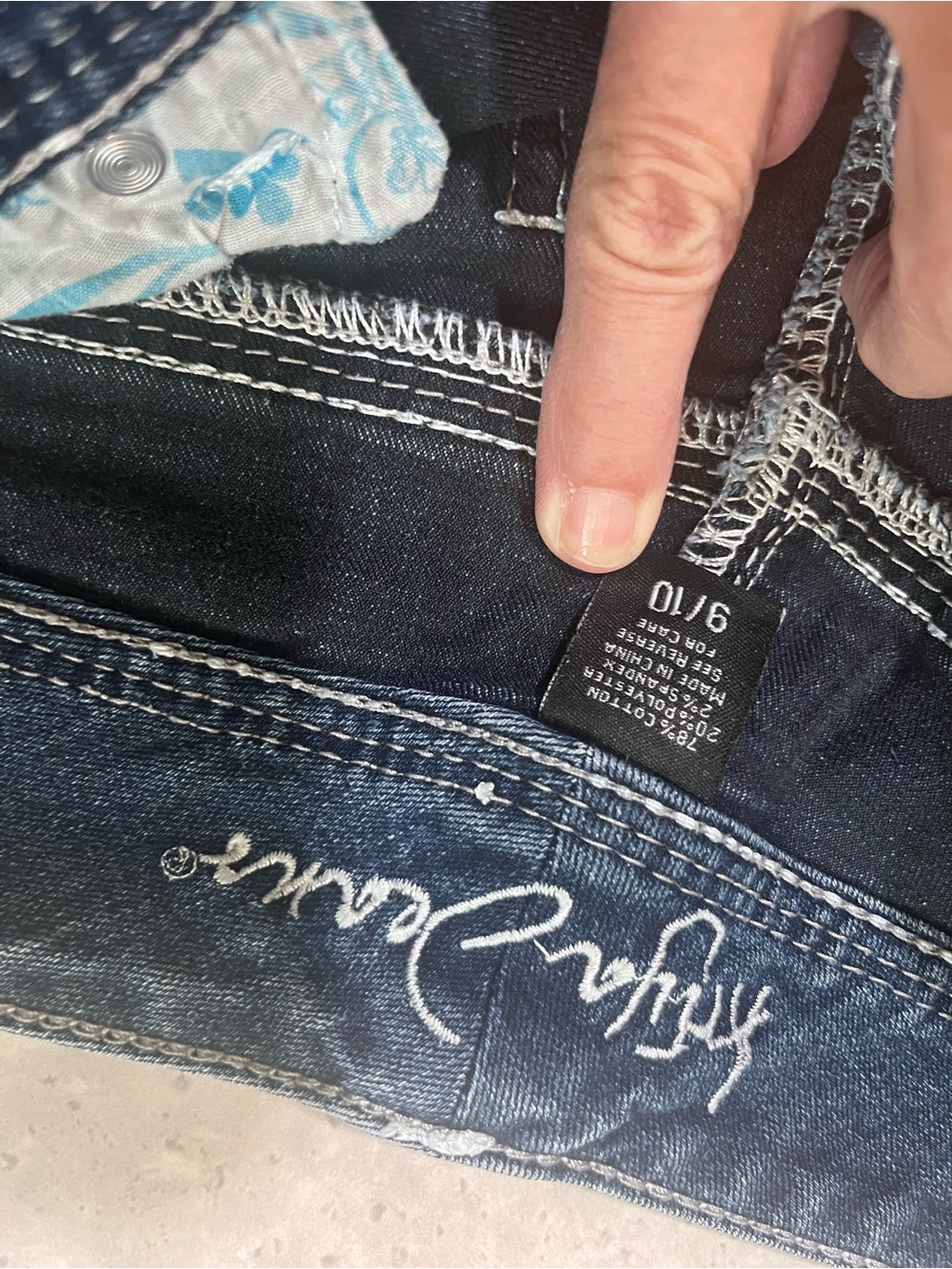 Classic Dark Blue Women’s Jeans - Picture 4 of 4